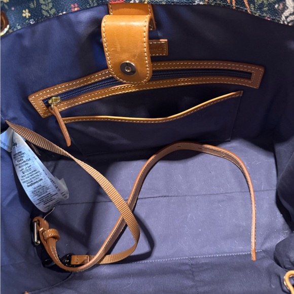 Dooney & Bourke bambi Crossbody Bag with Floral Print - Picture 5 of 8